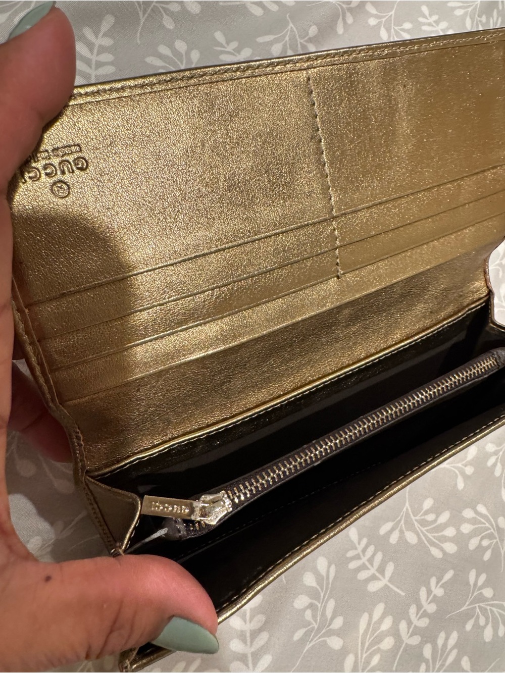 Preloved Wallets - Picture 10 of 16